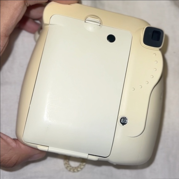 Fujifilm Instax Mini 8 Polariod Camera 📸 🎞️ - Picture 3 of 3